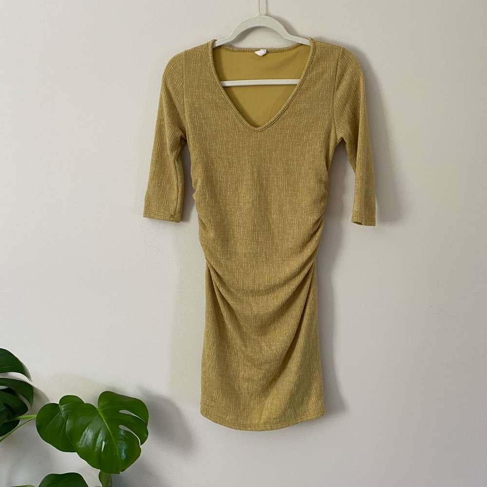 Pink blush maternity dress. Size small.